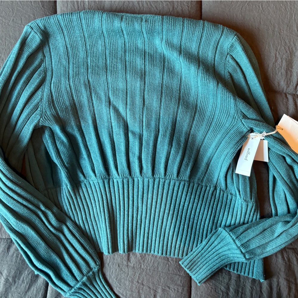 Aritzia WILFRID PLUGE TOP (NWT) - Picture 6 of 6